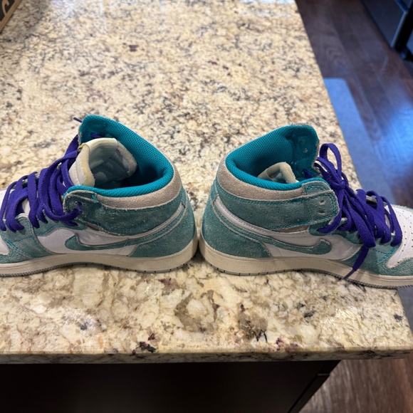 Jordan 1 high Turbo Green Grade School 6.5 - Picture 6 of 6